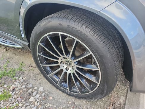 Used 2023 Mercedes-Benz GLE 350 4MATIC image 5