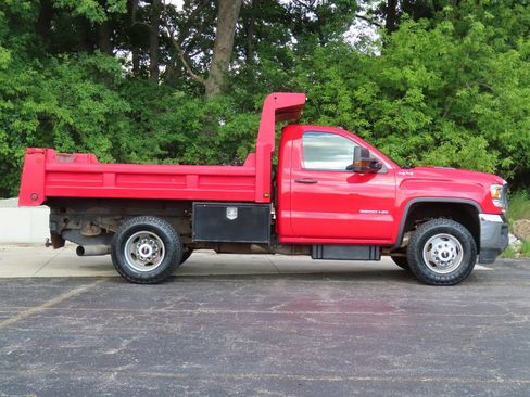 Used 2016 GMC Sierra 3500 4x4 Regular Cab w/ Sierra Convenience Package image 2