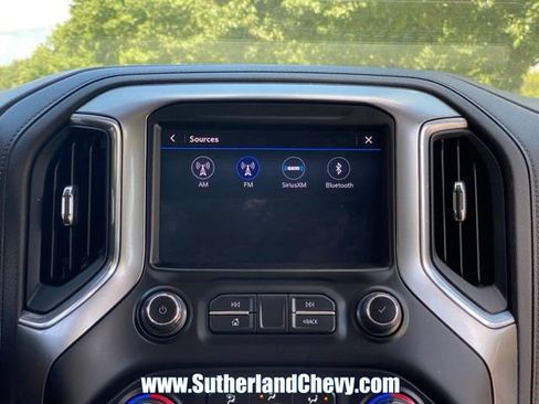 Used 2021 Chevrolet Silverado 1500 LT Trail Boss w/ LPO, Dark Essentials Package AWD/4WD image 32