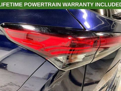 Used 2022 Toyota Highlander XLE image 39