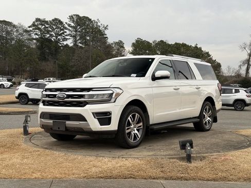 Used 2024 Ford Expedition Max Limited image 3