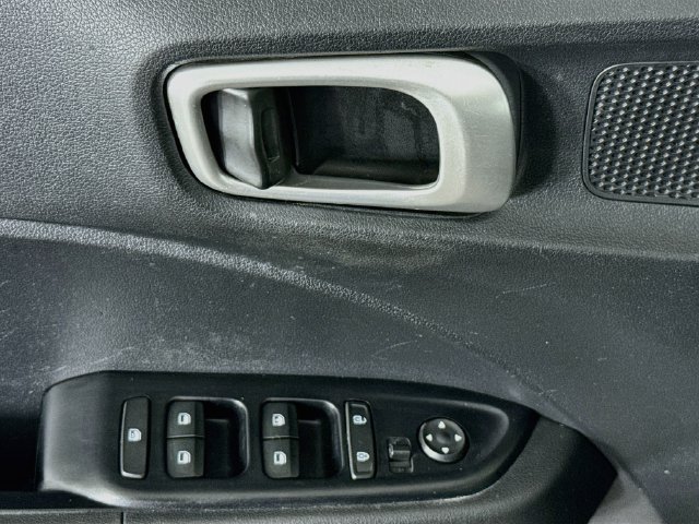 Used 2020 Hyundai Venue SE FWD image 20