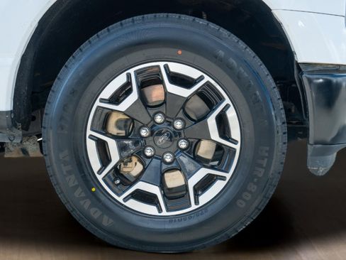 Used 2022 Ford F150 Lightning Pro image 33