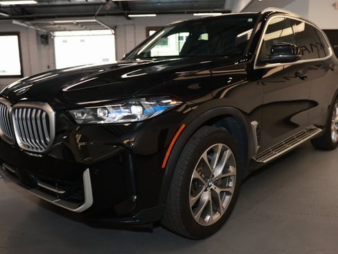 Used 2024 BMW X5 xDrive40i image 3