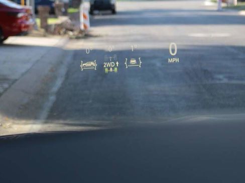 Used 2021 Chevrolet Tahoe Premier w/ Premium Package image 37