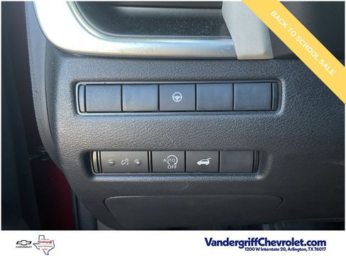 Used 2025 Nissan Rogue SV FWD image 16