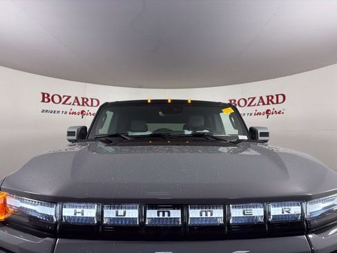 Used 2025 GMC Hummer EV 3X AWD/4WD image 4
