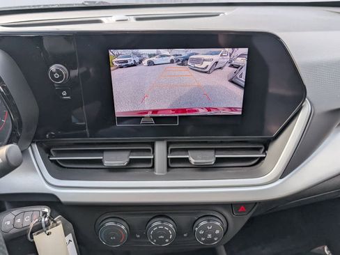 Certified 2024 Chevrolet Trax RS w/ Driver Confidence Package image 23