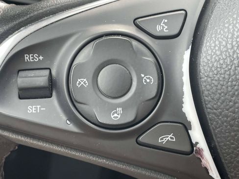 Used 2019 Buick Envision Essence FWD image 25