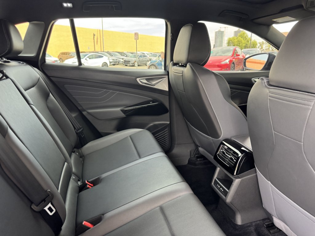 Used 2023 Volkswagen ID.4 S RWD image 36