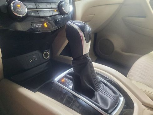 Used 2020 Nissan Rogue SV AWD/4WD image 26
