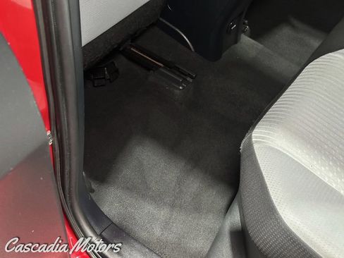 Used 2018 Toyota Prius Three FWD image 25