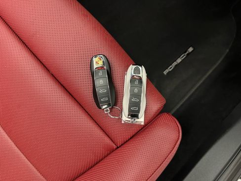 Used 2024 Porsche 718 Boxster S image 39