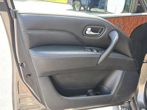 Used 2018 INFINITI QX80 2WD w/ Driver Assistance Package image 17