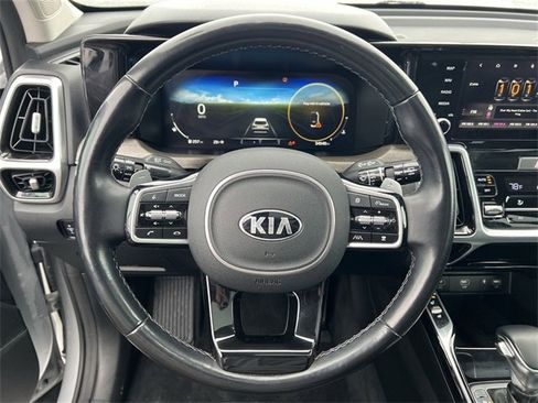 Used 2021 Kia Sorento SX Prestige image 11