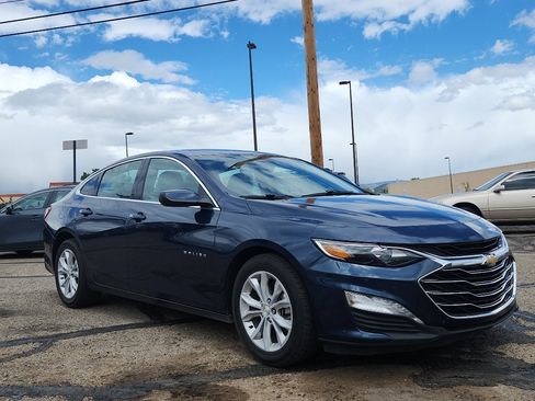 Used 2022 Chevrolet Malibu LT FWD image 3