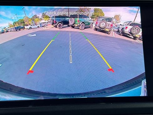 Used 2024 Jeep Wrangler Unlimited image 23