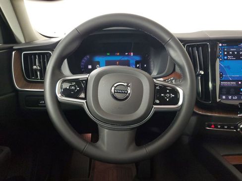 Used 2024 Volvo XC60 B5 Plus w/ Protection Package Premier AWD/4WD image 18