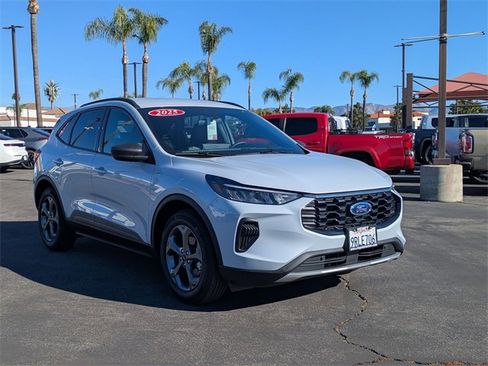 Used 2025 Ford Escape ST-Line w/ Tech Pack #1 image 3