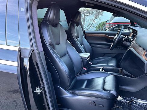 Used 2020 Tesla Model X Long Range image 29