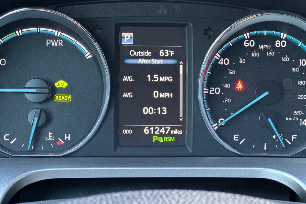 Used 2018 Toyota RAV4 Limited w/ Advanced Technology Package AWD/4WD image 24