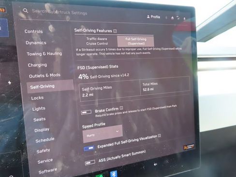 Used 2024 Tesla Cybertruck AWD Crew Cab image 19