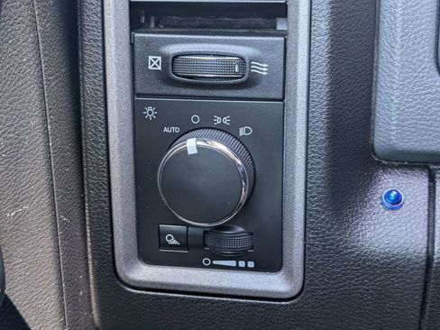 Used 2019 RAM 1500 Tradesman AWD/4WD image 11