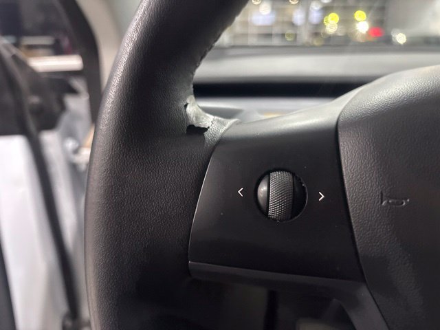 Used 2022 Tesla Model Y Long Range AWD/4WD image 18