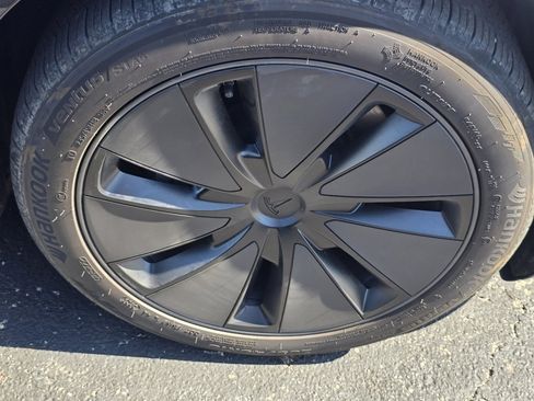 Used 2025 Tesla Model 3 RWD image 15