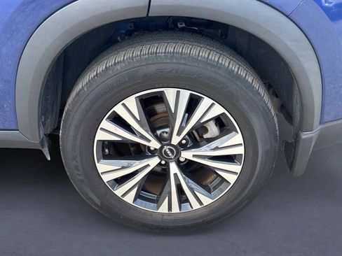 Used 2023 Nissan Rogue SV FWD image 6
