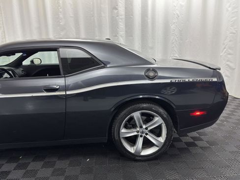 Used 2017 Dodge Challenger R/T RWD image 2