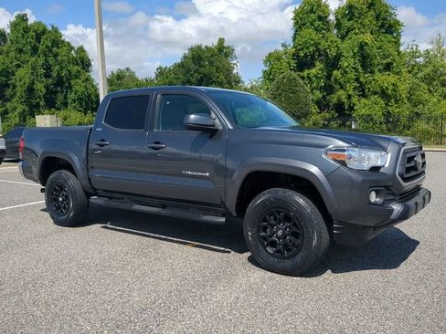 Certified 2022 Toyota Tacoma SR5 RWD image 1