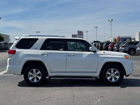 Used 2011 Toyota 4Runner SR5 w/ Convenience Pkg RWD image 7