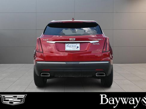 Certified 2025 Cadillac XT5 Luxury FWD image 7