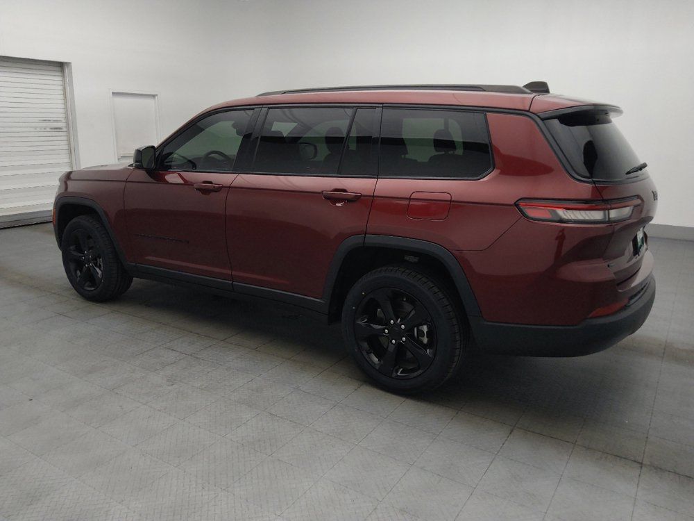 Used 2023 Jeep Grand Cherokee L Laredo RWD image 3