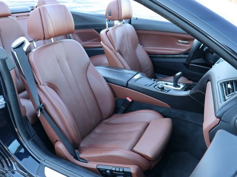 Used 2013 BMW 650i xDrive Convertible image 15