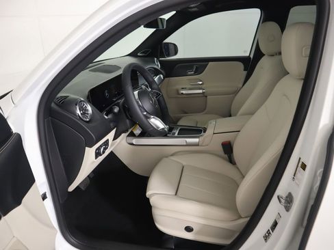 New 2026 Mercedes-Benz GLB 250 image 21