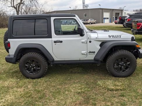 Used 2023 Jeep Wrangler Willys image 2