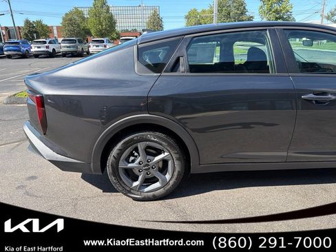 New 2026 Kia K4 FWD image 7