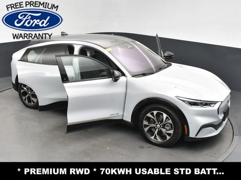 Used 2022 Ford Mustang Mach-E Premium image 34