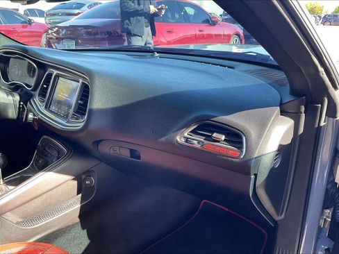 Used 2018 Dodge Challenger SRT Hellcat image 18