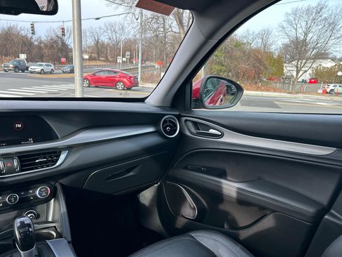 Used 2018 Alfa Romeo Stelvio Sport w/ Quick Order Package 22J Sport image 25