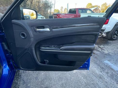 Used 2018 Chrysler 300 Touring w/ Sport Appearance Package image 27