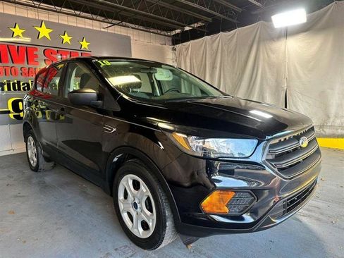 Used 2019 Ford Escape S FWD image 1