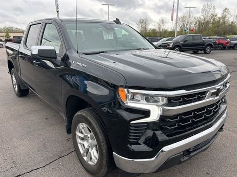 Used 2024 Chevrolet Silverado 1500 LT AWD/4WD image 3