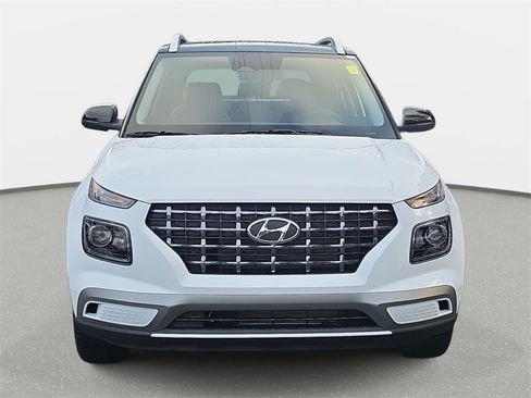 New 2026 Hyundai Venue SEL image 2