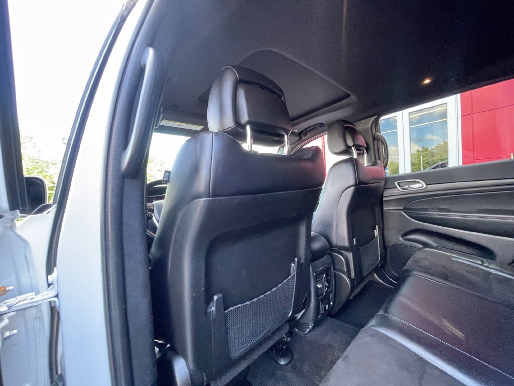 Used 2022 Jeep Grand Cherokee Laredo X AWD/4WD image 20