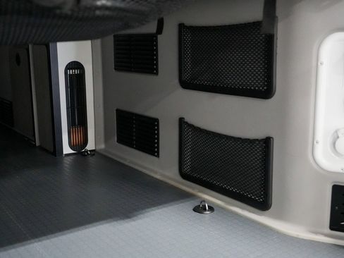 Used 2021 Mercedes-Benz Sprinter 2500 image 60