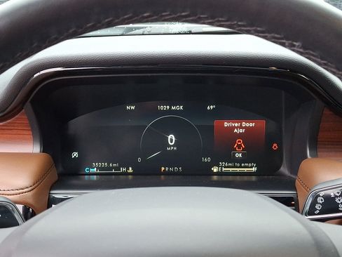Certified 2023 Lincoln Nautilus Reserve AWD/4WD image 22