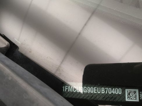 Used 2014 Ford Escape SE image 33